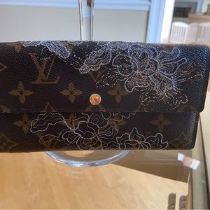 Louis Vuitton Monogram Dentelle Wallet